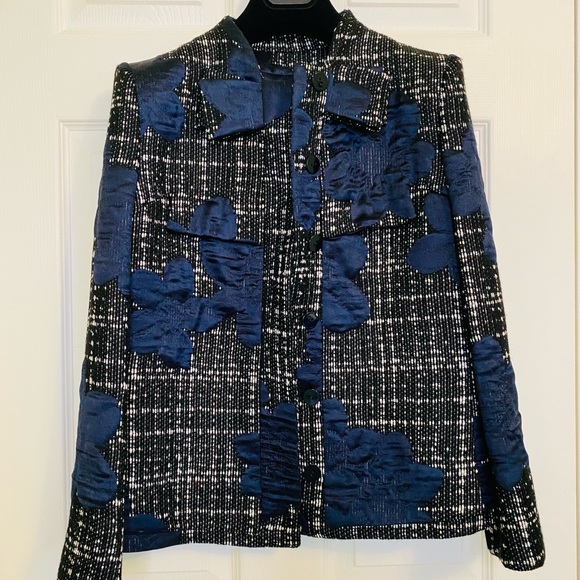 2x HP Armani tweed jacket with flower detailing and a double bow at the collar. - Picture 2 of 14
